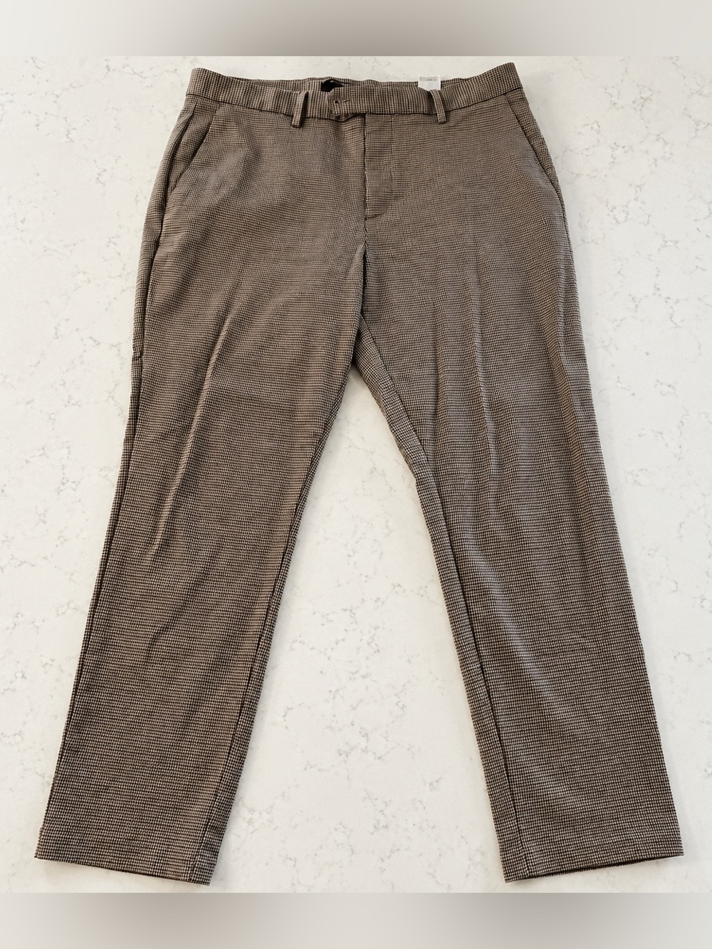 34x32: Banana Republic Tapered Leg Pants in Brown (Houndstooth Pattern)